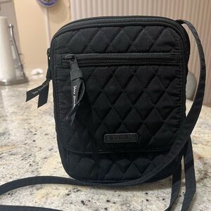 VERA BRADLEY Black Quilted Messenger Bag